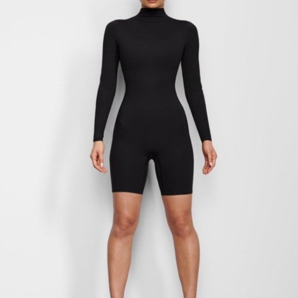 SKIMS NWT Long Sleeves All-In-One Mock Neck Romper in Onyx (Large)